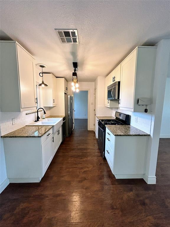 Building Photo - 6214 Haney Dr