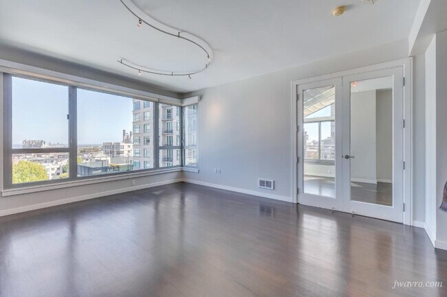 Building Photo - 219 Brannan St