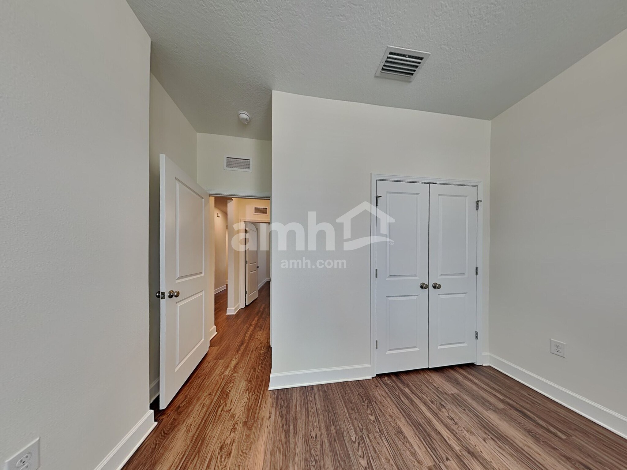 Building Photo - 341 Pine Terrace Dr