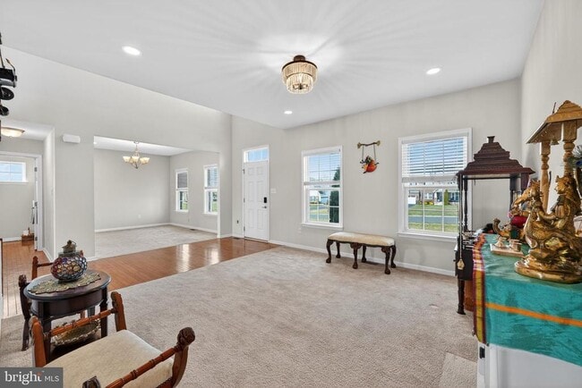 Building Photo - 40 Gina Dr