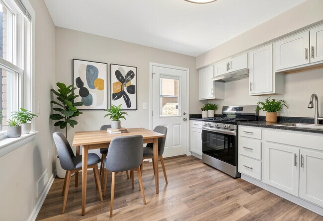 Building Photo - 11817 W North Ave