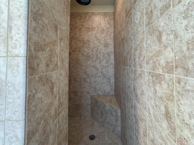 Building Photo - 1559 E Blackjack Rd E