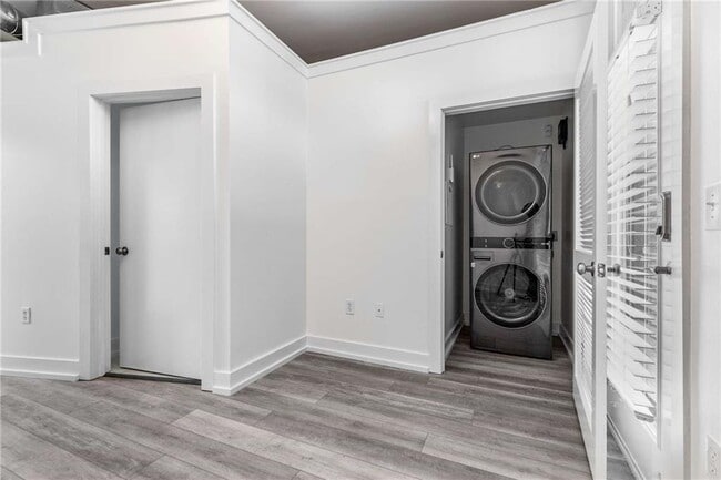 Building Photo - 791 Wylie St SE