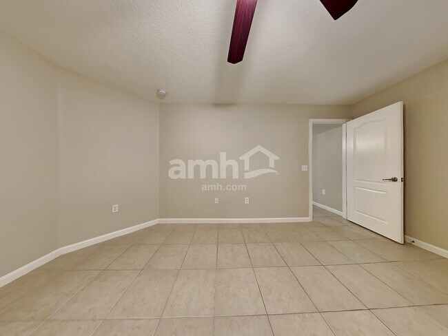 Building Photo - 72 Twin Lakes Drive