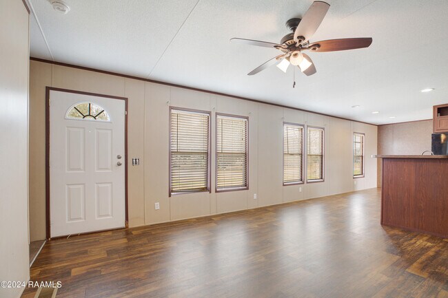 Building Photo - 5010 Rutten Rill Rd