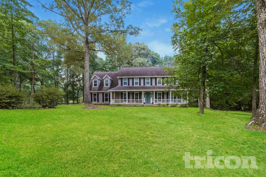 Primary Photo - 125 Tanglewood Dr