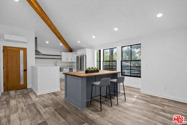 Building Photo - 4837 Gentry Ave