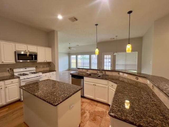Building Photo - 11535 Oak Lake Park Dr