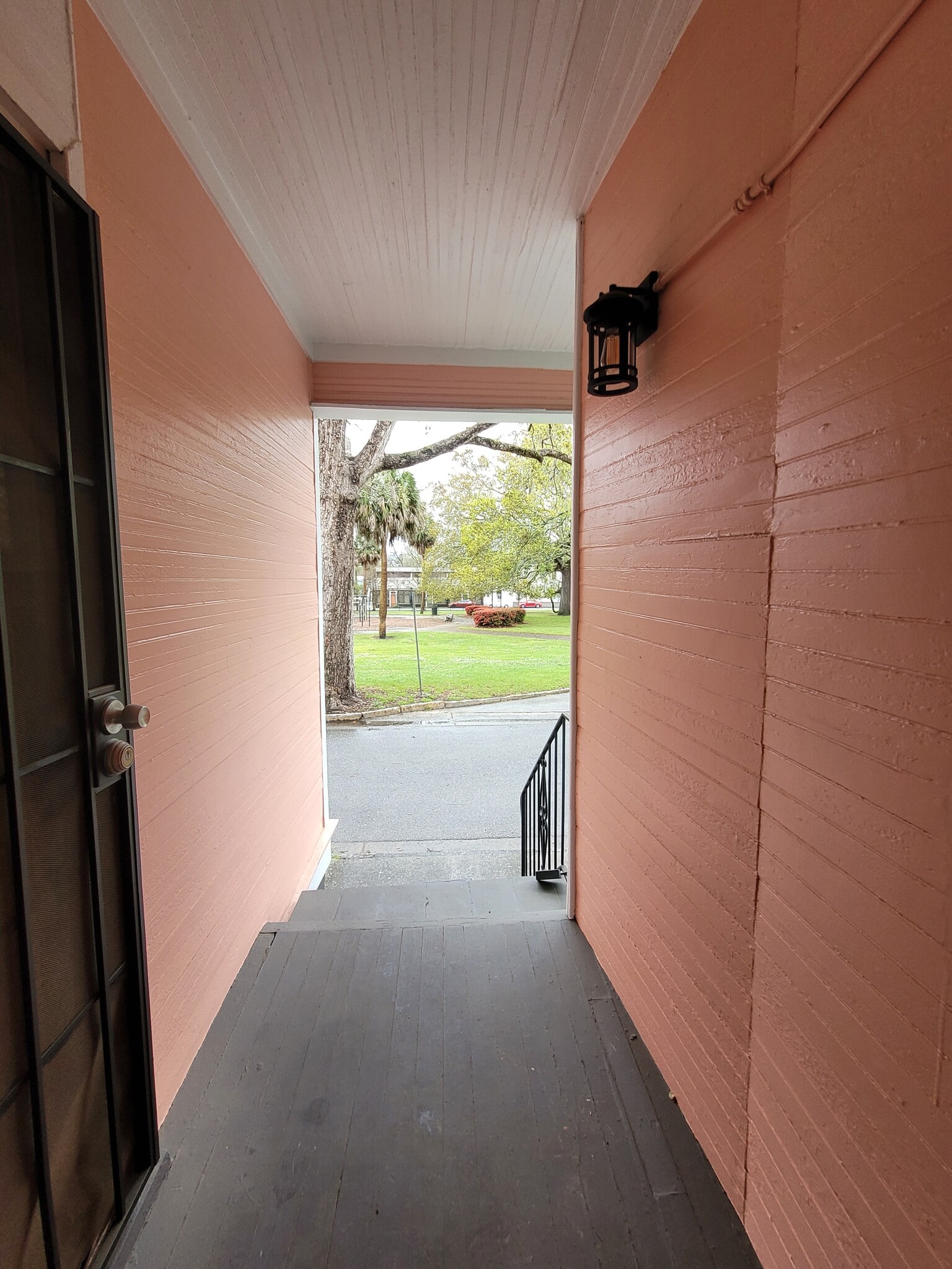 Front Porch, Overlooking Dixon Park - 1215 Java Pl