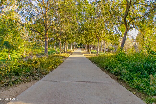 Building Photo - 5744 Oak Bend Ln