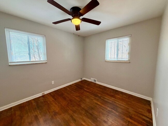 Building Photo - 630 Dornbush St