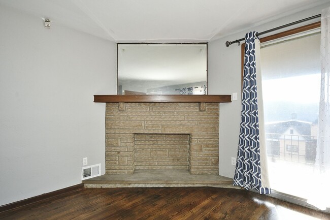 Building Photo - Charming 3-Bedroom Ranch in North Braddock...