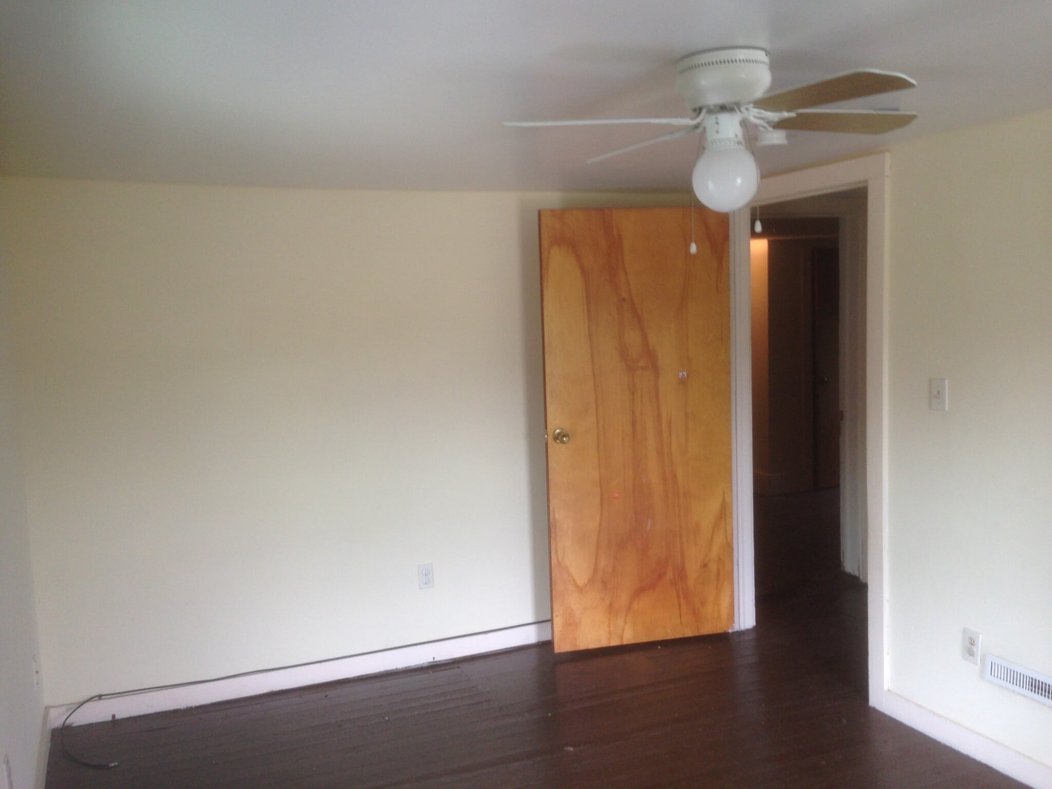 upper bedroom 3 - 602 Wilkes Blvd