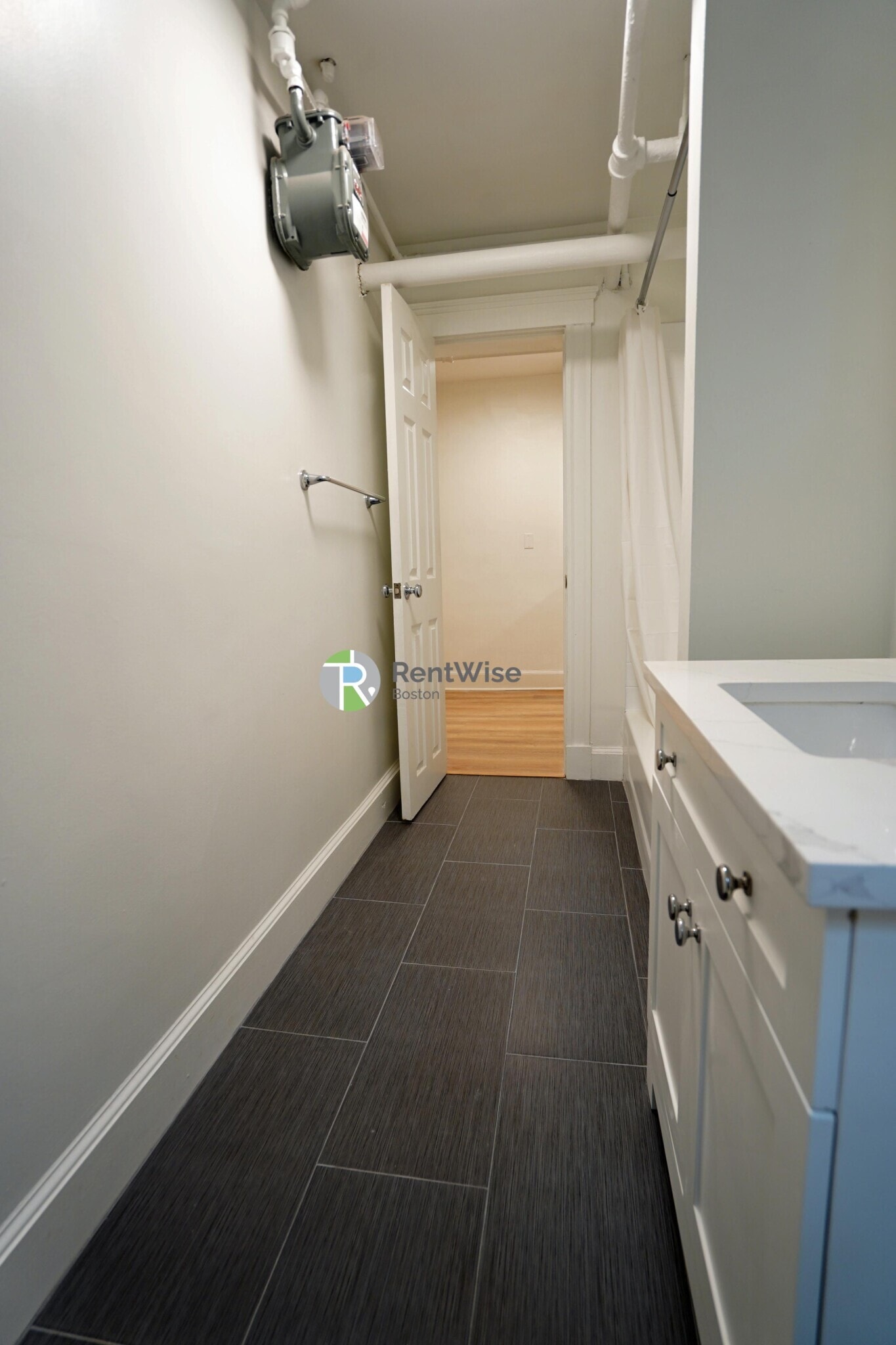 Building Photo - 6 Camelot Ct