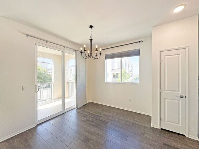 Building Photo - 1250 Paseo Sea Grass