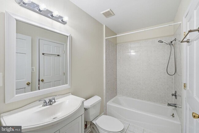 Building Photo - 5205 Brookeway Dr