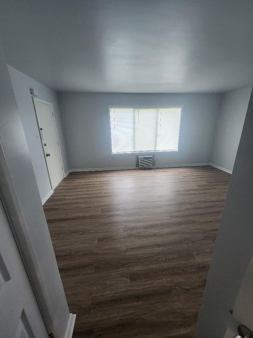Building Photo - 2037 S 15th Ave