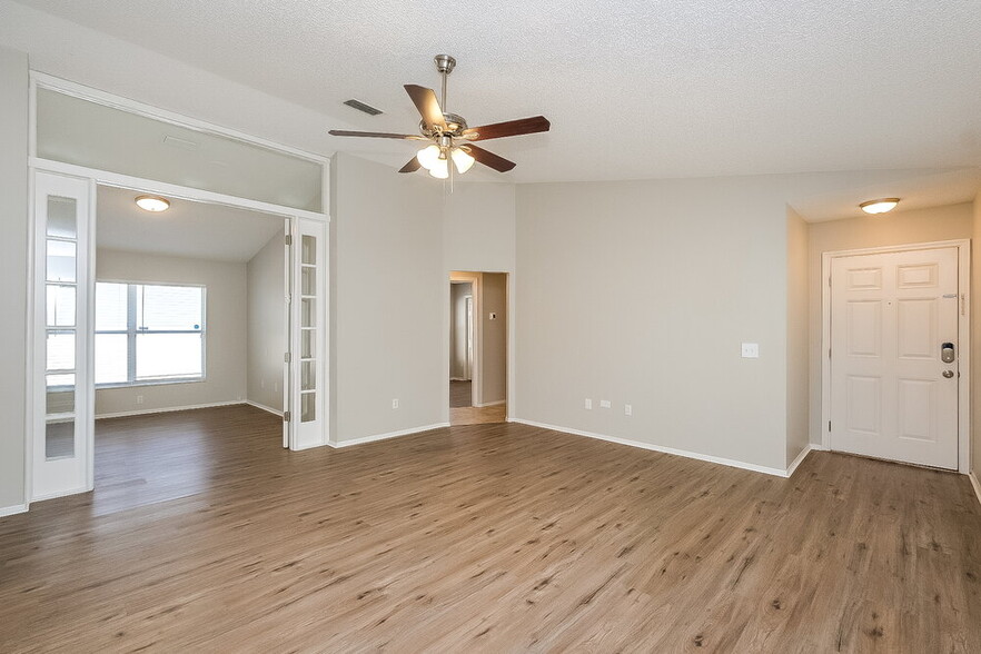 Building Photo - 8749 Morrison Oaks Ct