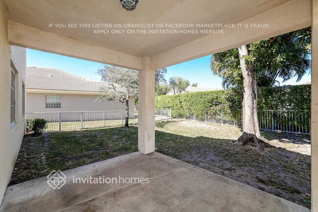 Building Photo - 8739 San Andros