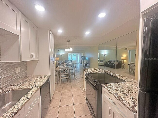 Building Photo - 4500 E Bay Dr