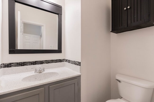 Building Photo - 5834 Spring Square