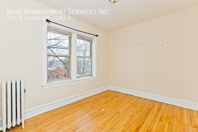 Building Photo - 4901 W Cullom Ave