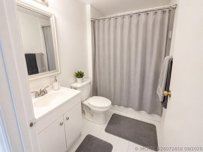 Building Photo - 3271 Sabal Palm Manor