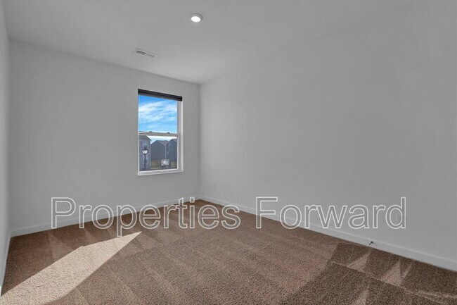 Building Photo - 21 Thurber Rd