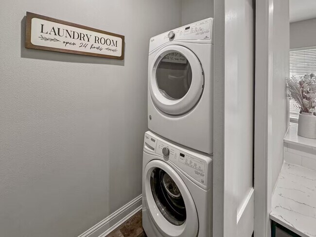 Building Photo - 110 N Boston Ave