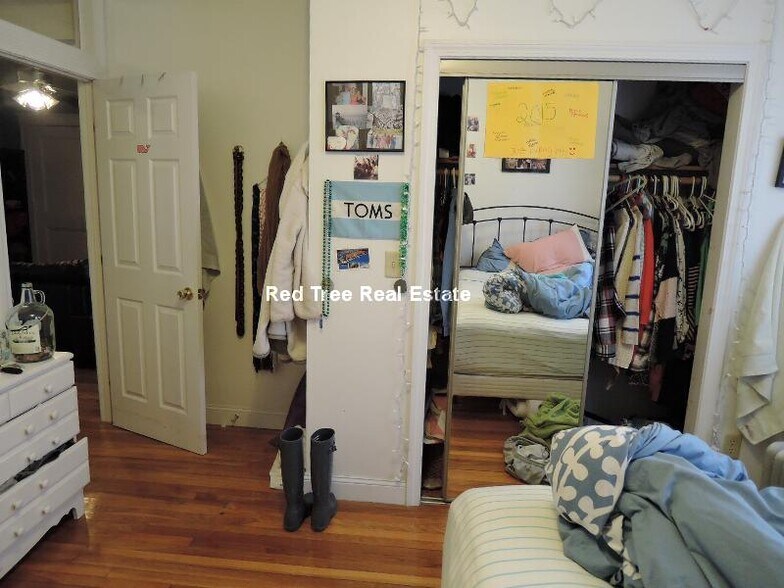 Building Photo - 23 Egremont Rd