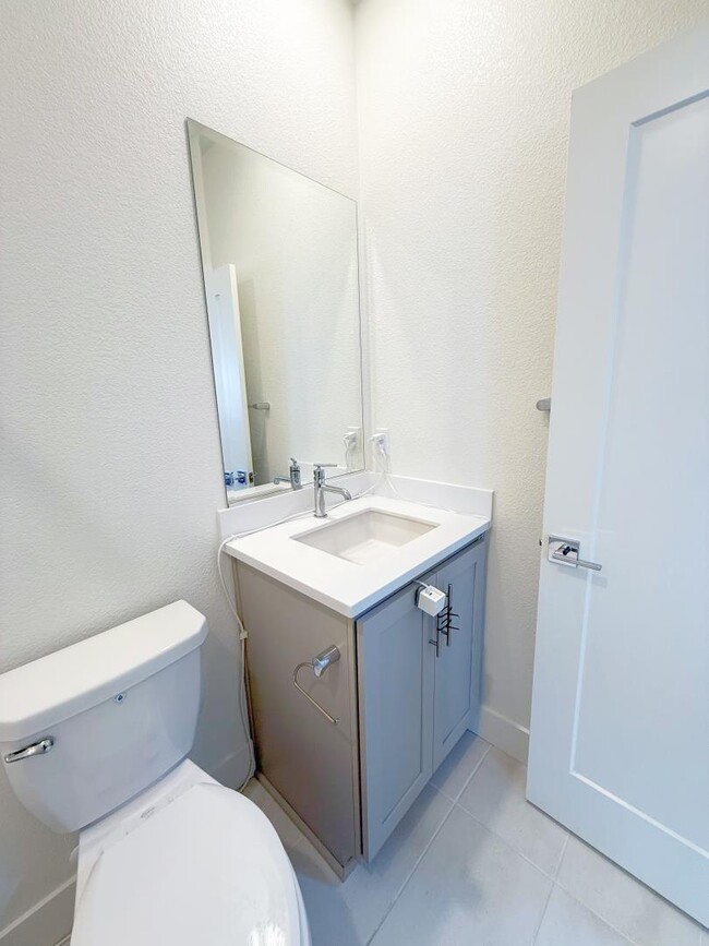 Building Photo - 9776 Seawind Wy