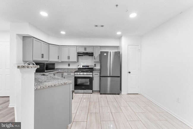 Building Photo - 1804 Watch House Cir S