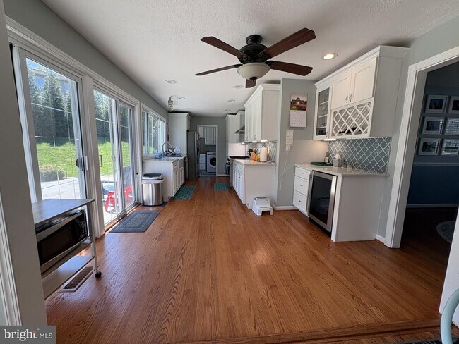 Building Photo - 9926 Tartan Ct