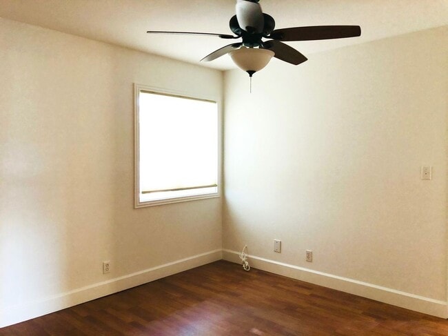 Building Photo - 205 Via Montego