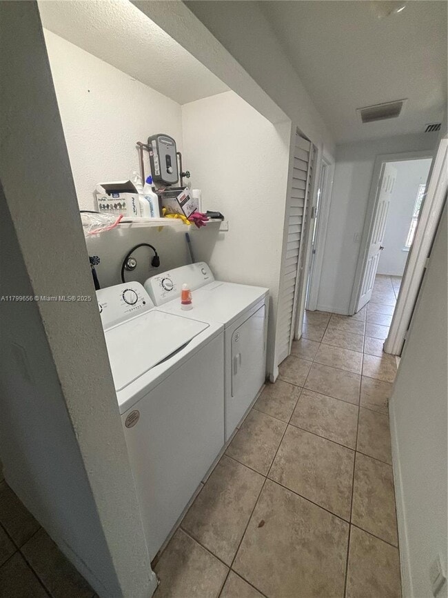 Building Photo - 28442 SW 141st Pl