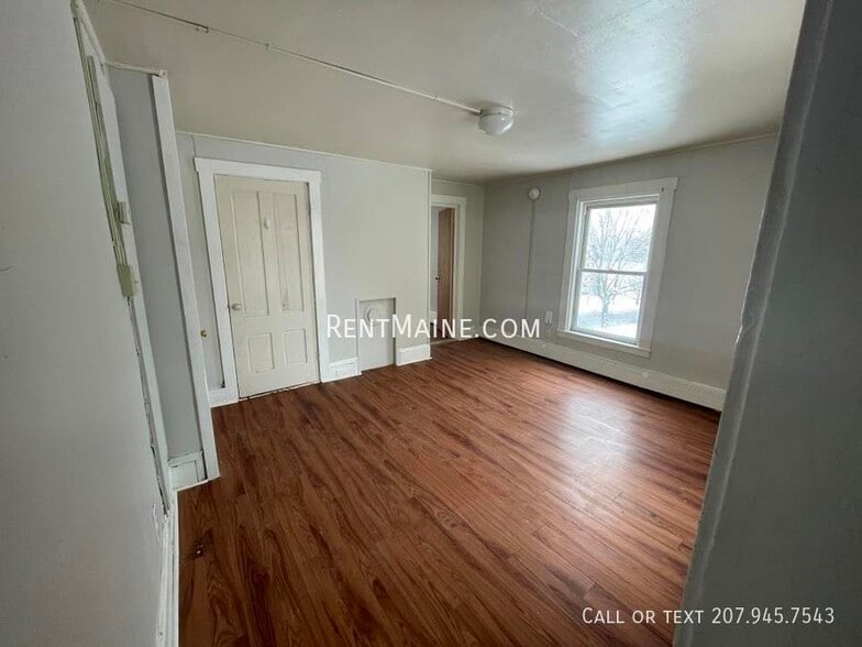 Building Photo - 22 Birch St