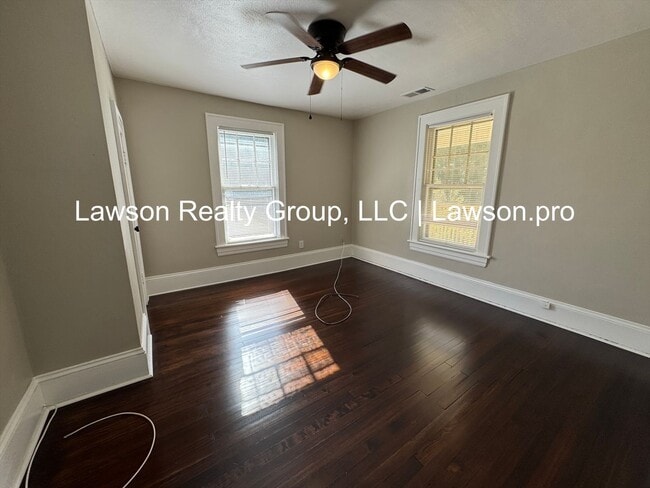 Building Photo - Updated Four Bedroom Home Close to Downtown Roanoke!