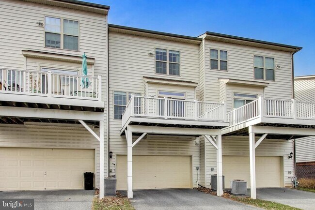 Building Photo - 13411 Deer Highlands Way