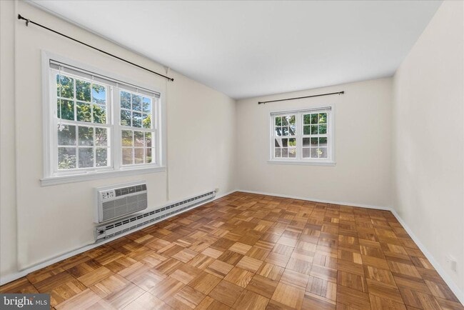 Building Photo - 3226 Gunston Rd