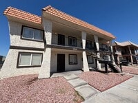 Building Photo - 1705 Breckenwood Ct