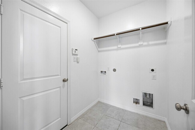 Building Photo - 2523 Owen Bend Dr