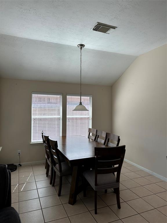 Building Photo - 1619 Mills Pass Way