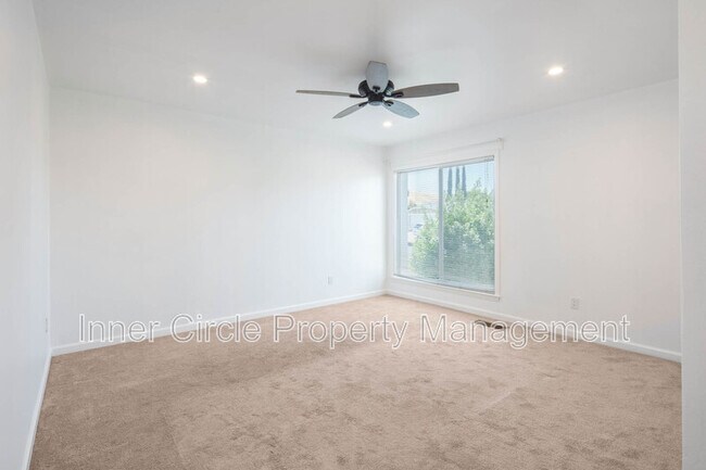 Building Photo - 2225 Mt Whitney Dr