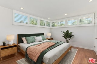 Building Photo - 609 N Doheny Dr