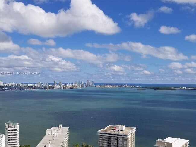 Building Photo - 1451 Brickell Ave
