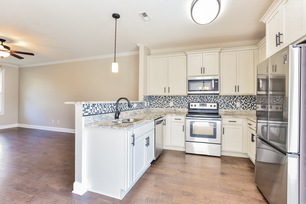 Building Photo - 575 Hollandale Rd