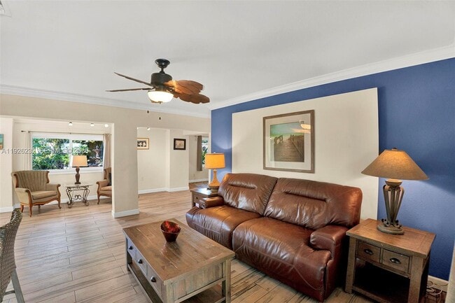 Building Photo - 812 Chukker Rd