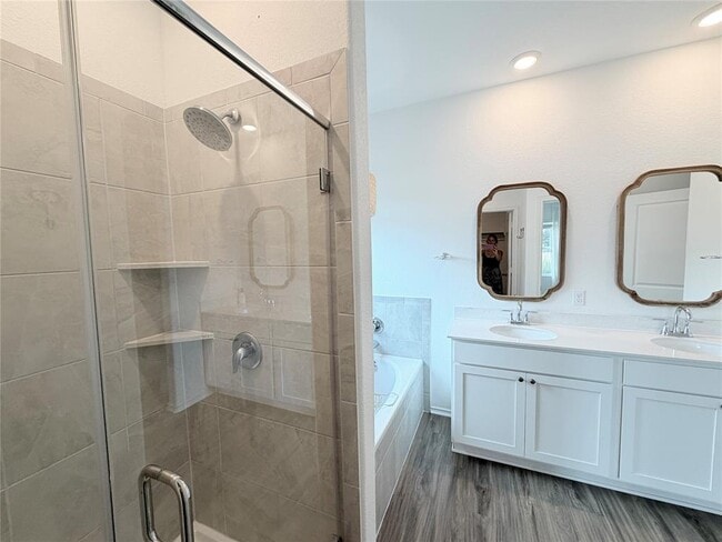 Building Photo - 928 Legends Ln