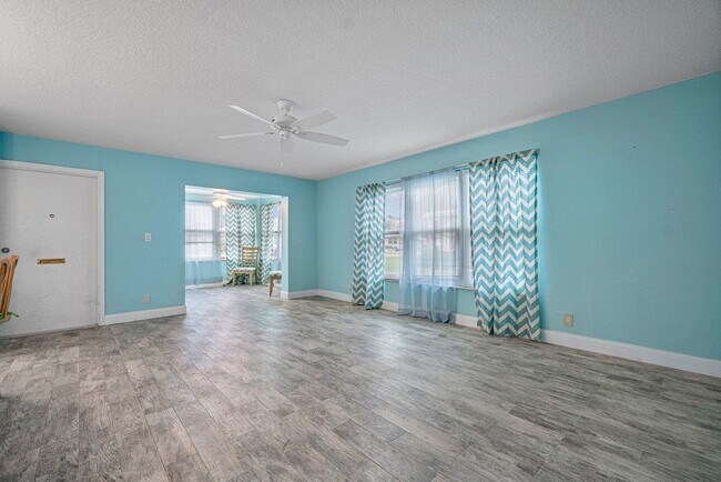 Building Photo - 270 High Point Blvd