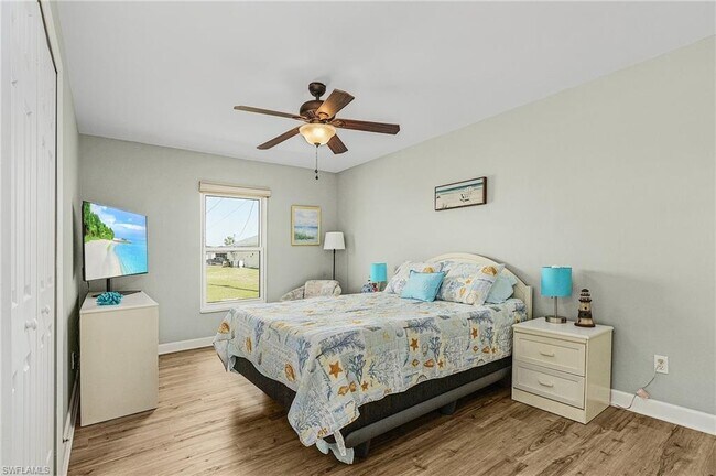 Building Photo - 703 NE 23rd Terrace